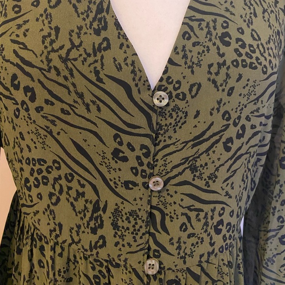 Sugar + Lips Olive Dress - Picture 3 of 4